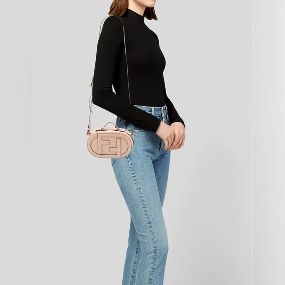 Fendi Like-New With Tags O’Clock nude camera bag purchased @ Saks NYC for $1900+ - Picture 2 of 14